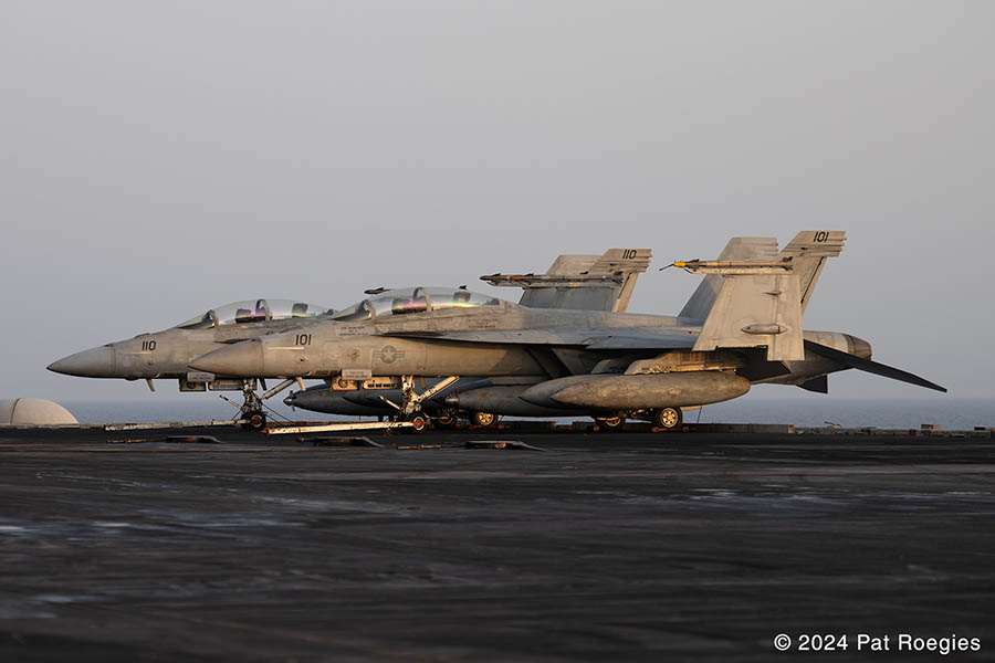 F/A-18F a/c-101 VFA-32